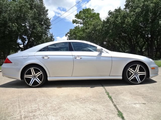 2008 Mercedes-Benz CLS-Class Mega-short-slt-5.9l Diesel-srw-4wd-1 Owner