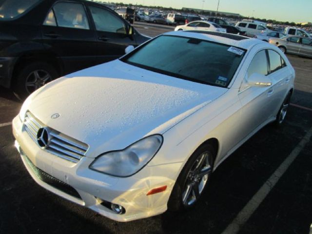 2008 Mercedes-Benz CLS-Class 4X4 Crew Cab Super Duty Lariat