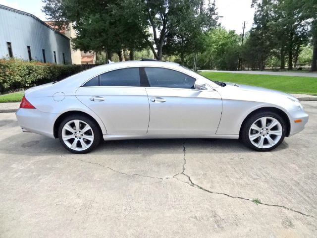 2008 Mercedes-Benz CLS-Class Extended VERY LOW Miles