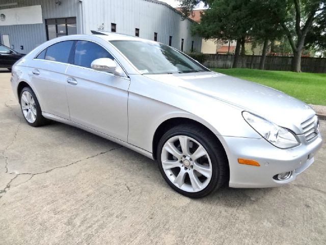 2008 Mercedes-Benz CLS-Class Extended VERY LOW Miles