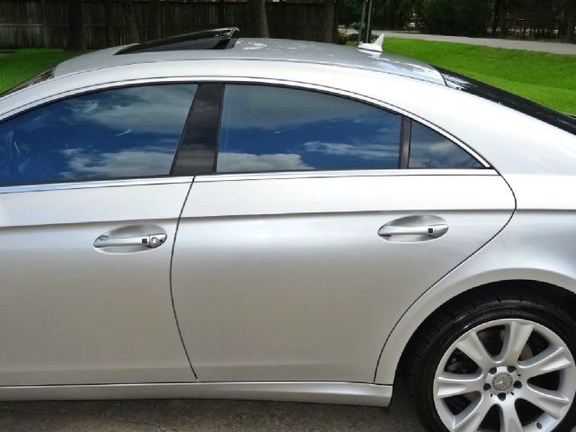 2008 Mercedes-Benz CLS-Class Extended VERY LOW Miles