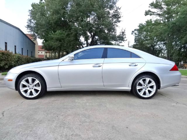 2008 Mercedes-Benz CLS-Class Extended VERY LOW Miles