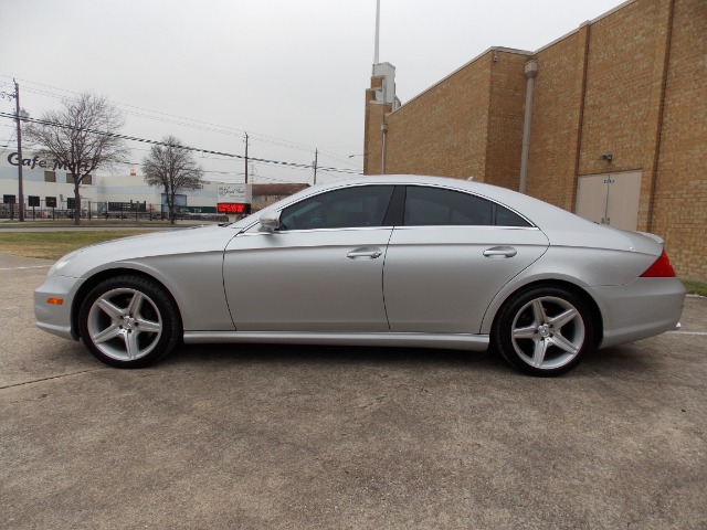 2008 Mercedes-Benz CLS-Class Extended VERY LOW Miles