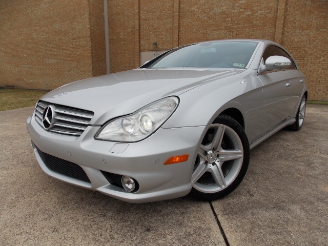 2008 Mercedes-Benz CLS-Class Extended VERY LOW Miles