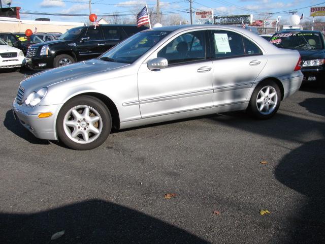 2003 Mercedes-Benz C Class 3.2 TL - Extra Sharp