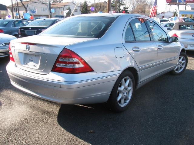 2003 Mercedes-Benz C Class 3.2 TL - Extra Sharp