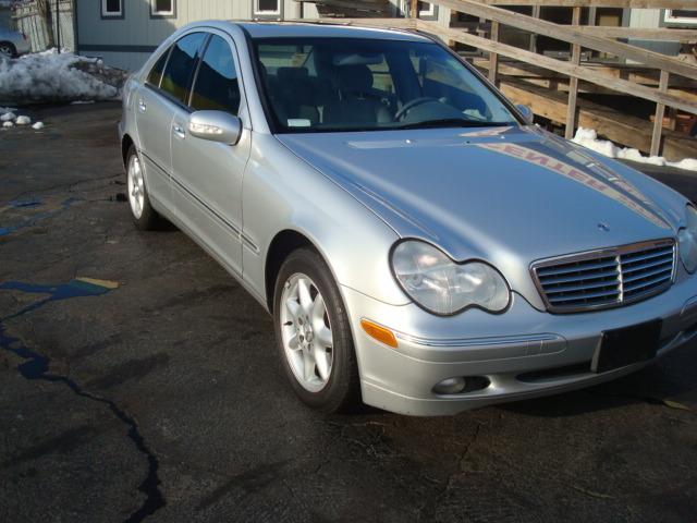 2003 Mercedes-Benz C Class 3.2 TL - Extra Sharp