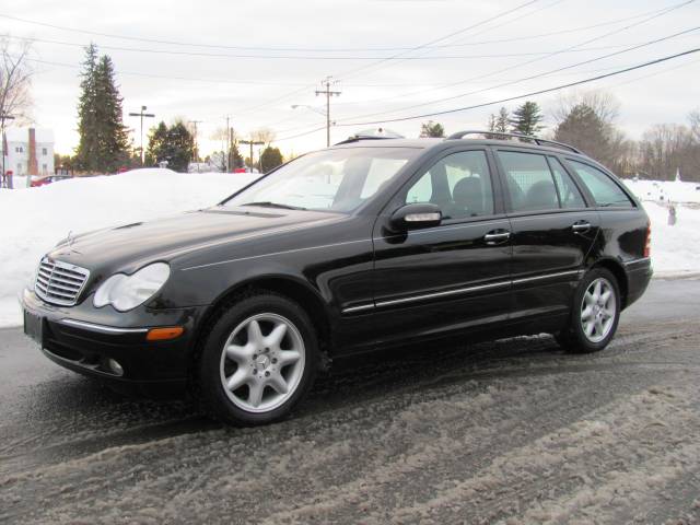 2003 Mercedes-Benz C Class 4WD Crew Cab 130 LT W/1lt