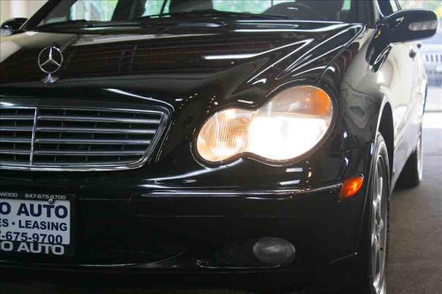 2003 Mercedes-Benz C Class 3.2 TL - Extra Sharp