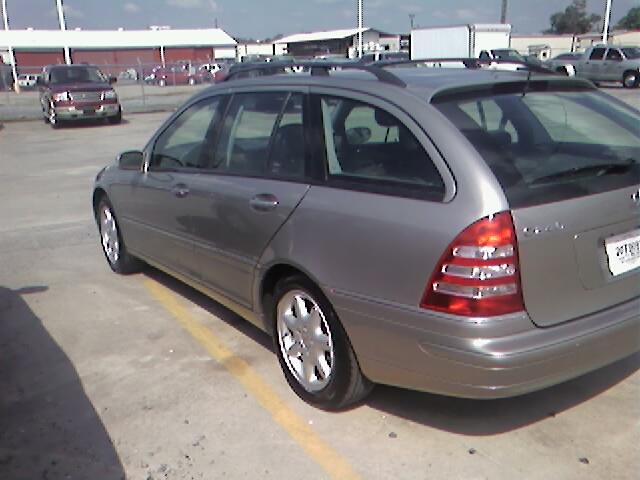 2003 Mercedes-Benz C Class 3.2 TL - Extra Sharp