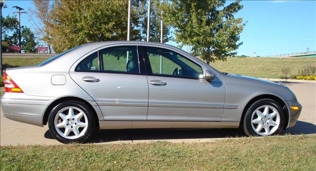 2003 Mercedes-Benz C Class 3.2 TL - Extra Sharp