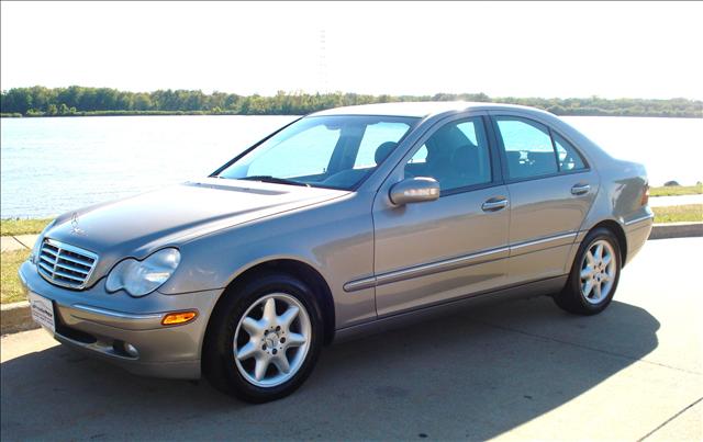 2003 Mercedes-Benz C Class 3.2 TL - Extra Sharp