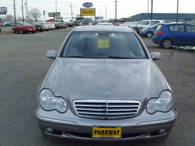 2003 Mercedes-Benz C Class 3.2 TL - Extra Sharp