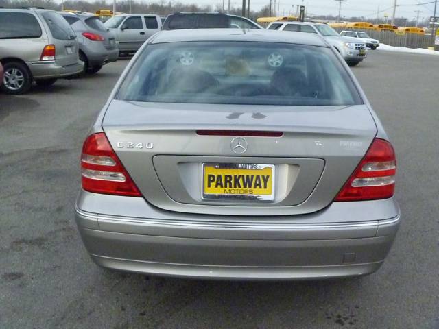 2003 Mercedes-Benz C Class 3.2 TL - Extra Sharp