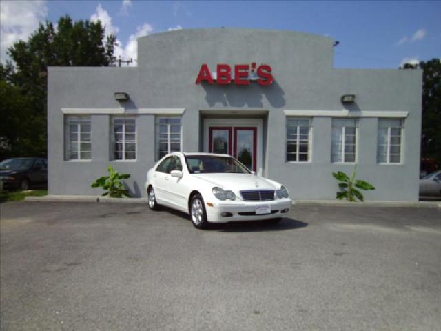 2004 Mercedes-Benz C Class 4dr Sedan SE