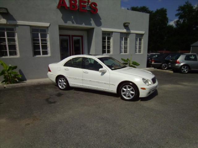 2004 Mercedes-Benz C Class 4dr Sedan SE