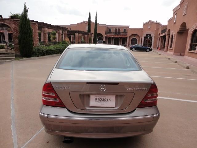 2004 Mercedes-Benz C Class 4dr Sedan SE