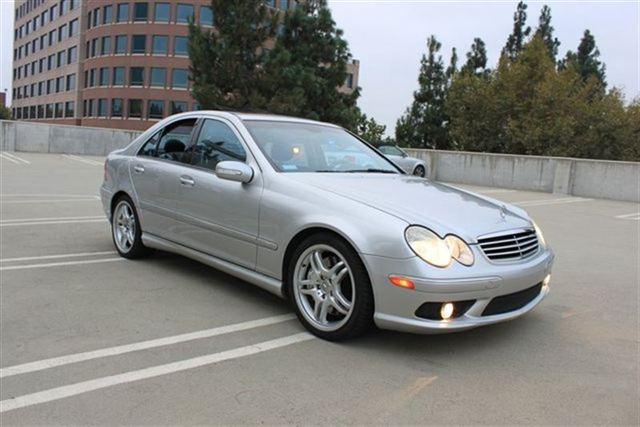 2005 Mercedes-Benz C Class 2dr AT EX