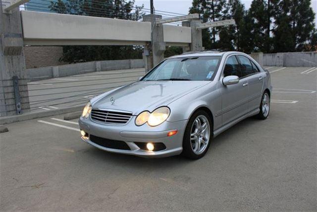 2005 Mercedes-Benz C Class 2dr AT EX