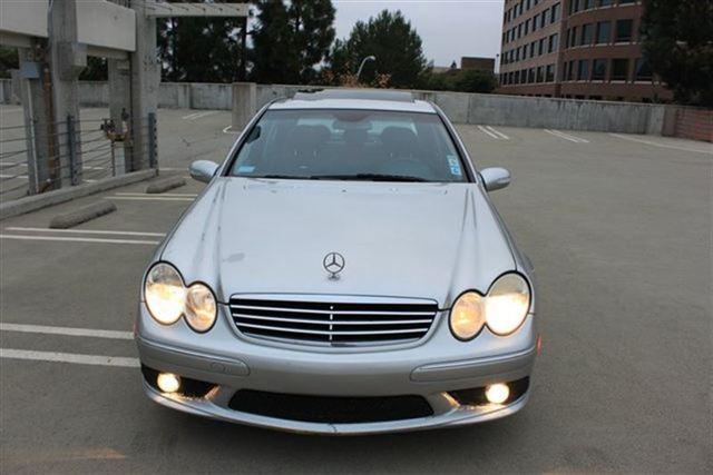 2005 Mercedes-Benz C Class 2dr AT EX