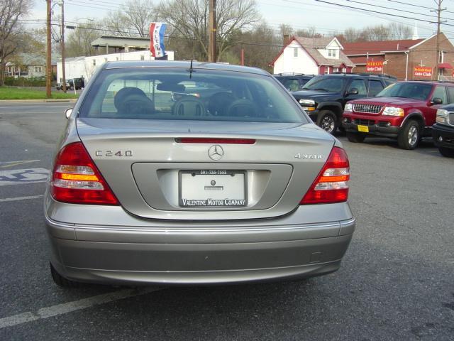 2005 Mercedes-Benz C Class LTZ Sport Utility Pickup 4D 5 1/4 Ft