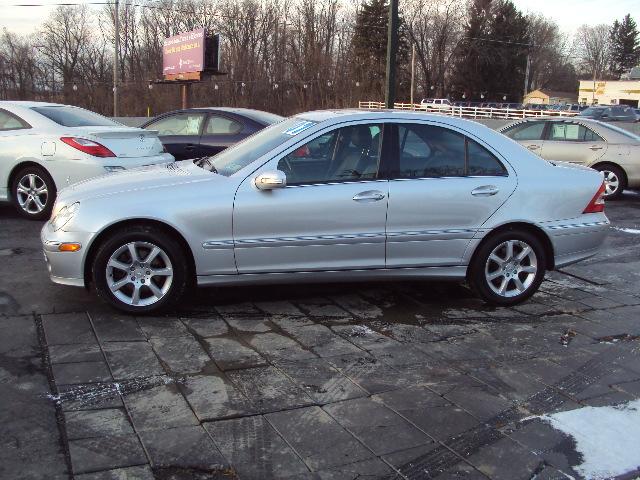 2007 Mercedes-Benz C Class SLE Pickup 4D 5 3/4 Ft