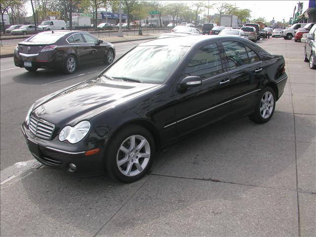 2007 Mercedes-Benz C Class V8 - AWD