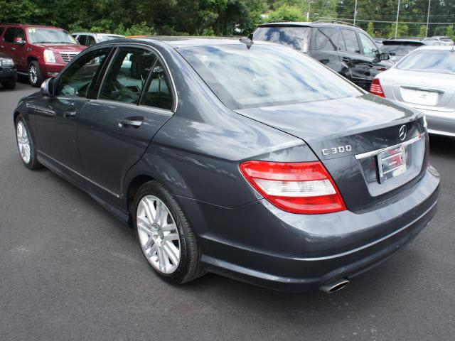 2009 Mercedes-Benz C Class 1500 Rear-wheel Drive