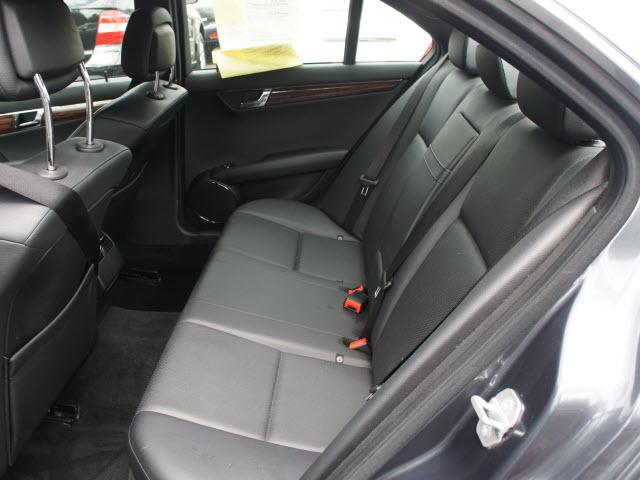 2009 Mercedes-Benz C Class 1500 Rear-wheel Drive