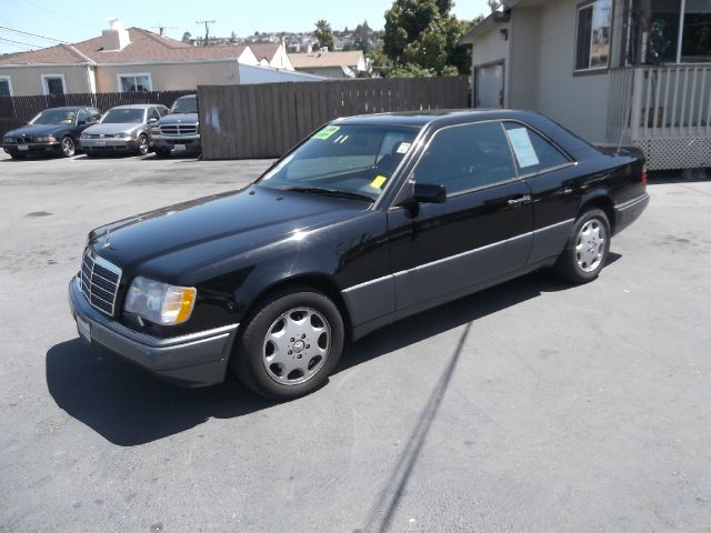 1994 Mercedes-Benz E-Class DRW LT3