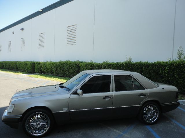 1994 Mercedes-Benz E-Class SXT