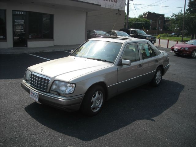 1995 Mercedes-Benz E-Class SXT