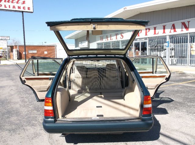 1995 Mercedes-Benz E-Class SXT