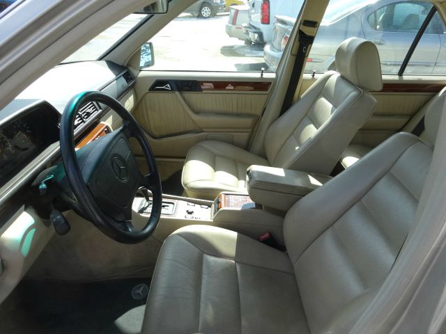 1995 Mercedes-Benz E-Class M5 --gps NAV, 2