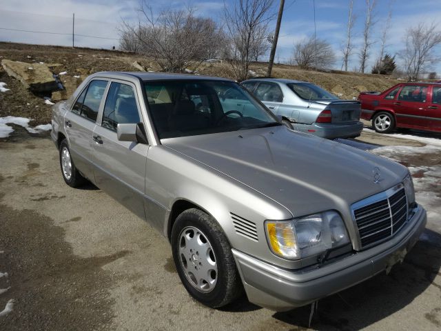 1995 Mercedes-Benz E-Class M5 --gps NAV, 2