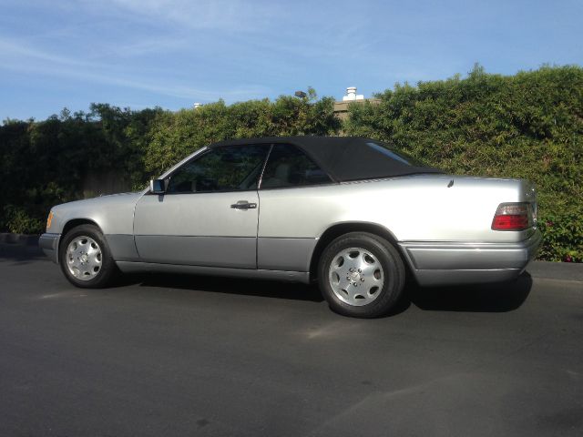 1995 Mercedes-Benz E-Class 4x4trd PKG