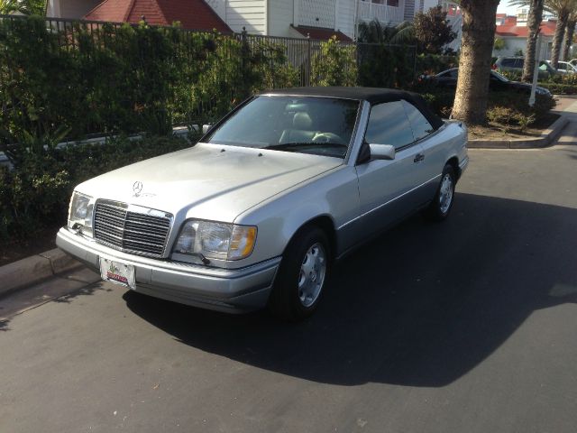 1995 Mercedes-Benz E-Class 4x4trd PKG