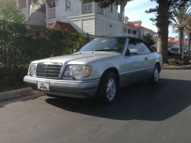 1995 Mercedes-Benz E-Class 4x4trd PKG