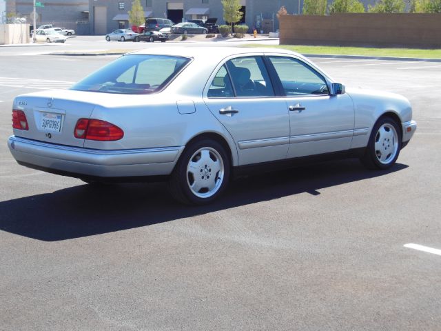 1997 Mercedes-Benz E-Class SXT