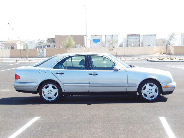 1997 Mercedes-Benz E-Class SXT