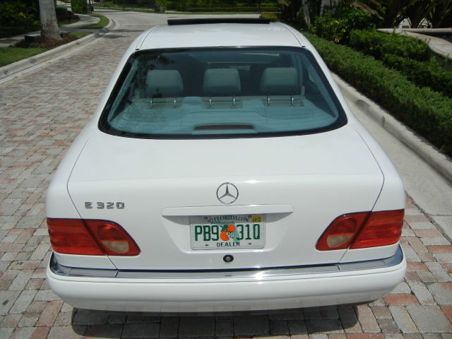 1997 Mercedes-Benz E-Class SXT