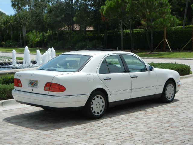 1997 Mercedes-Benz E-Class SXT