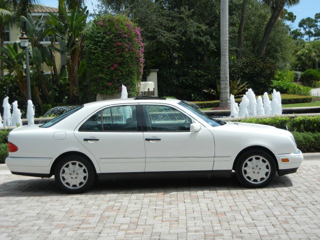 1997 Mercedes-Benz E-Class SXT