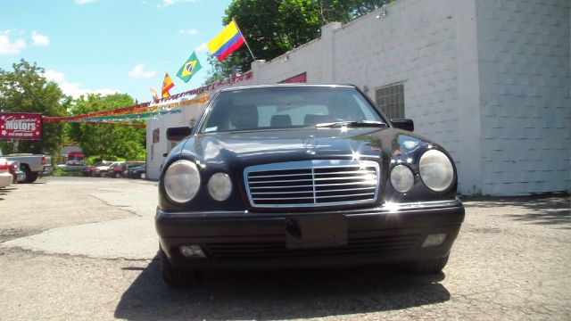 1997 Mercedes-Benz E-Class SXT