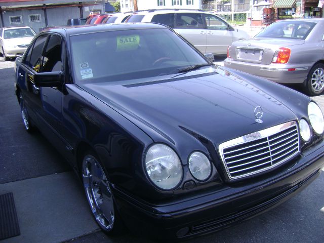 1997 Mercedes-Benz E-Class SXT