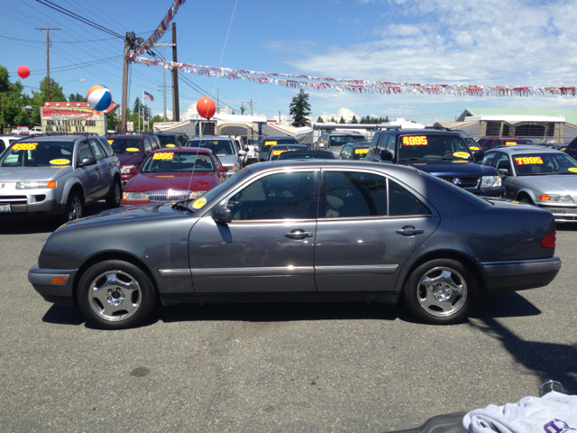 1997 Mercedes-Benz E-Class C230 1.8K