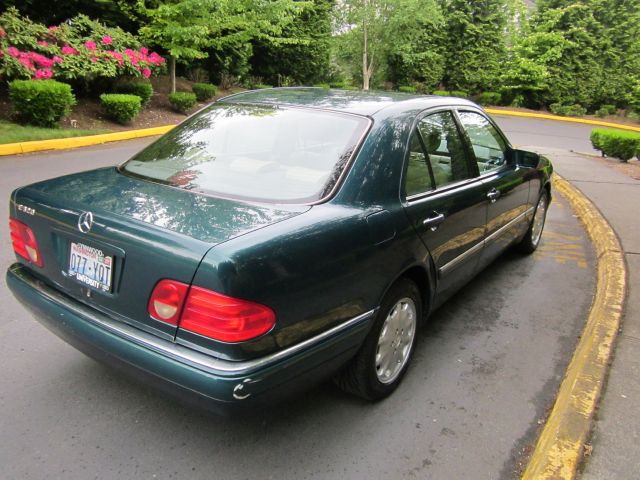 1997 Mercedes-Benz E-Class SXT