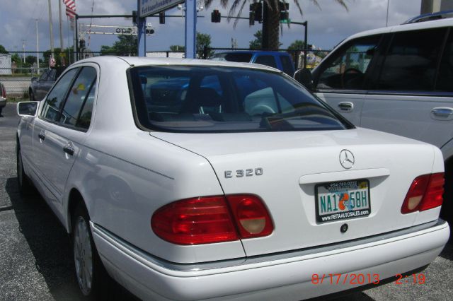 1998 Mercedes-Benz E-Class SXT