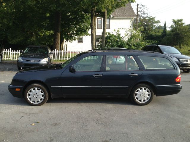 1998 Mercedes-Benz E-Class Doublecab V8