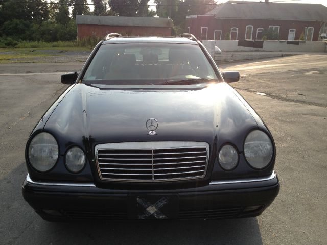 1998 Mercedes-Benz E-Class Doublecab V8